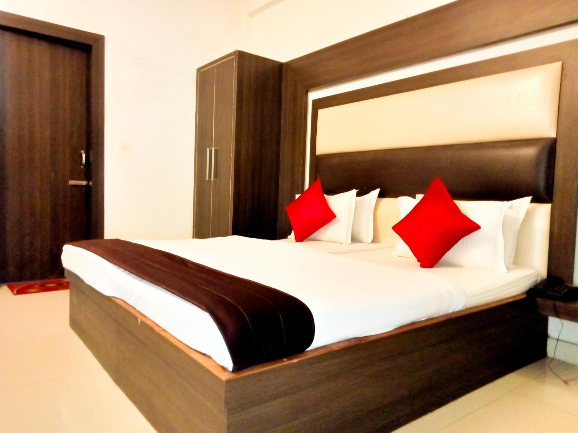 אגרה Hotel Shyam Palace India Agra מראה חיצוני תמונה